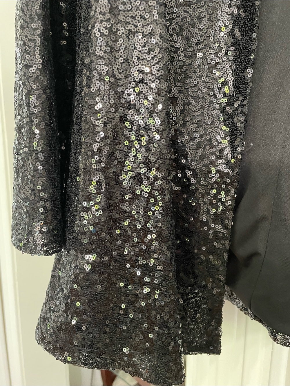 Cupshe women’s size medium Black Sequin open front blazer/jacket - Picture 4 of 6